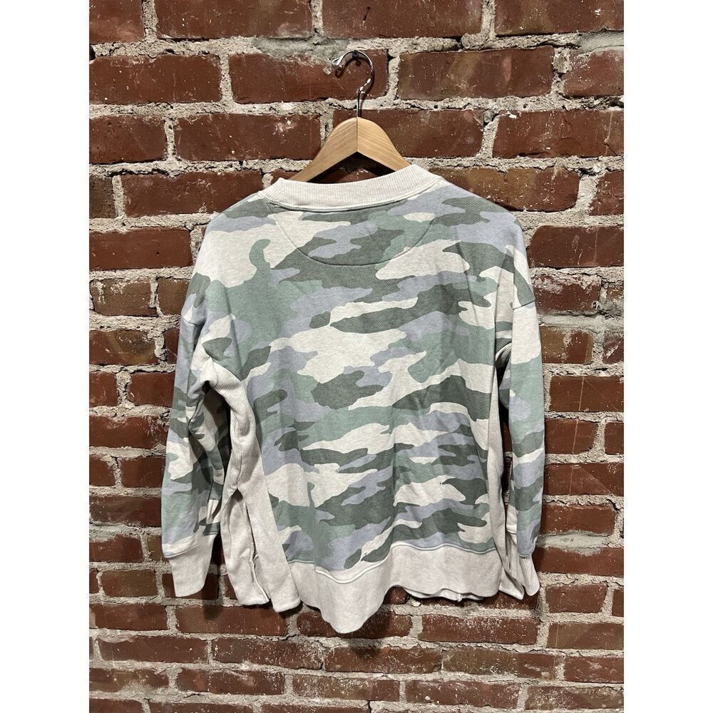 Aerie Womens Green Camo Long Sleeve Pullover Sweatshirt Size Small - Picture 2 of 3